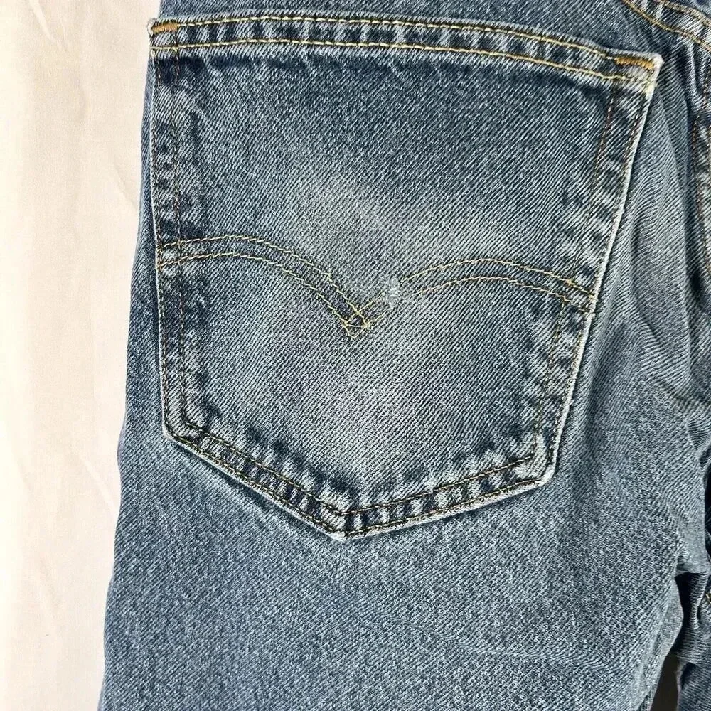 Levis 505 Men's 36 X 32 Medium Wash Distressed Denim 100% Cotton Button